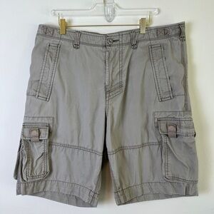 Tommy Bahama Jeans Khaki‎ Cargo Shorts, Multi Pocket, 100% Cotton, Size 36, GUC